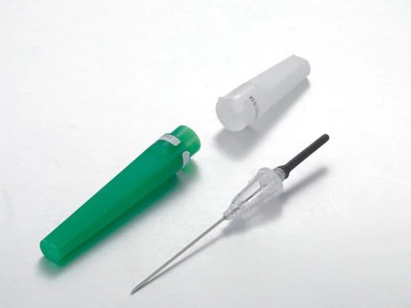 flashback blood needle